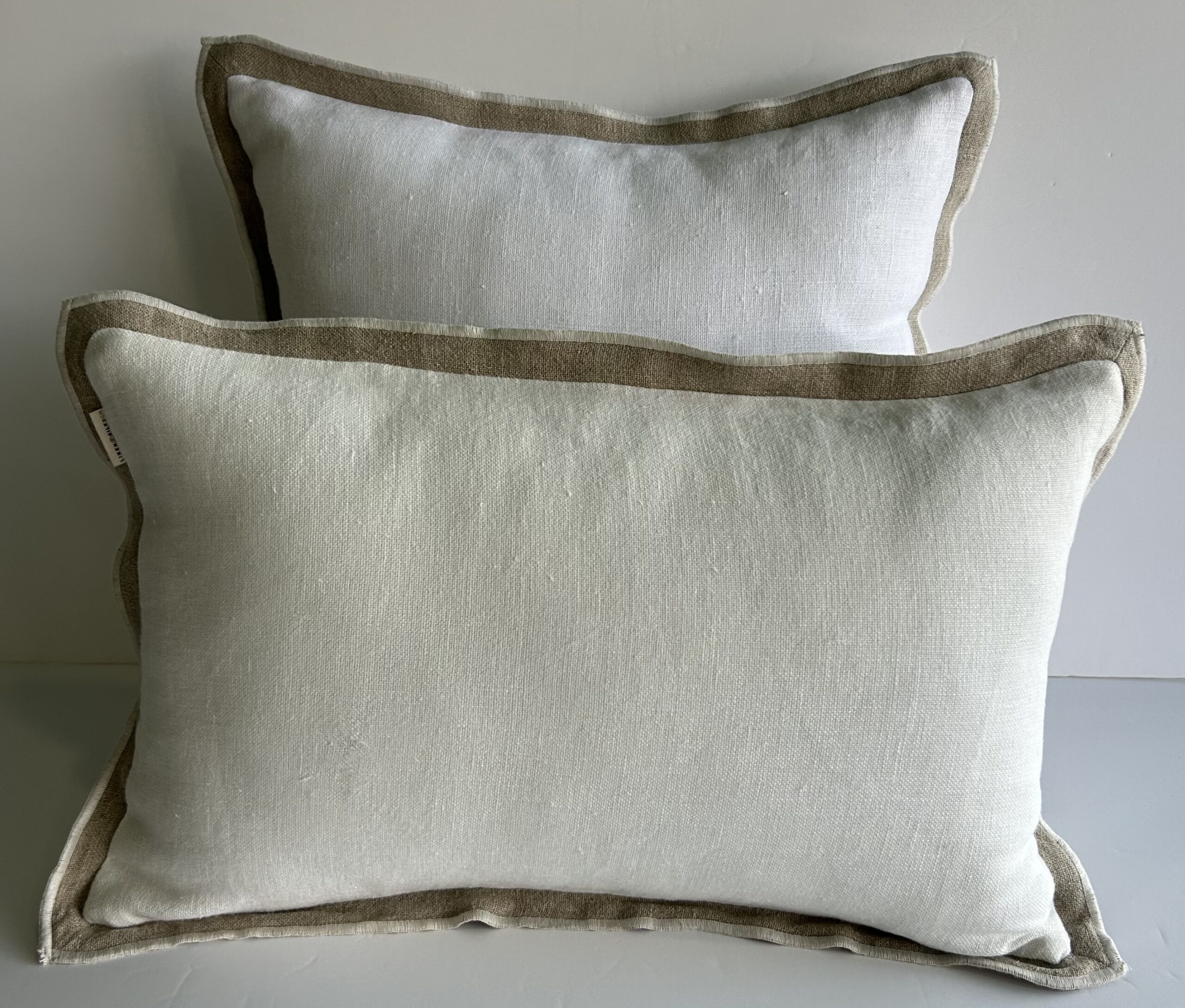 Cojín Lino Flange Color White