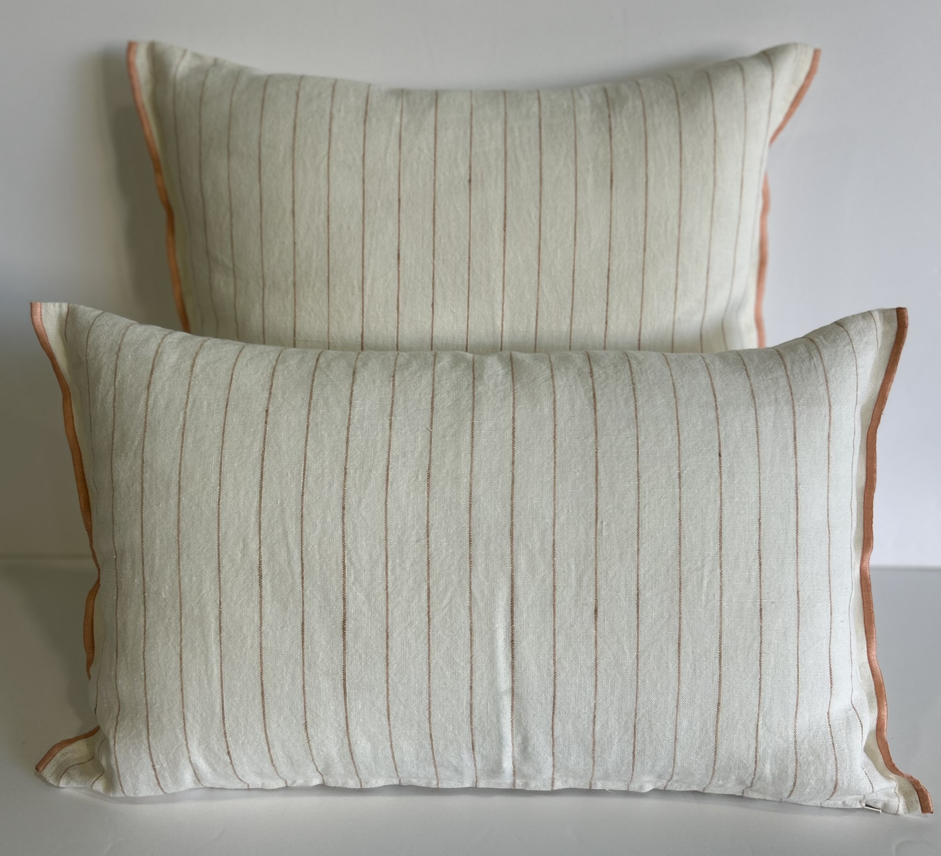 Cojín Lino Rupit White & Peach Stripe